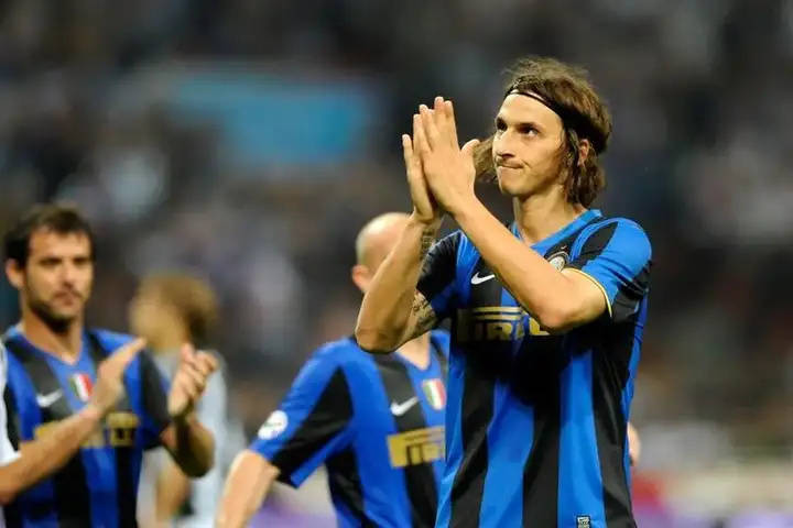 球队成绩不错，为什么伊布2009年要离开国际米兰去巴萨踢球？